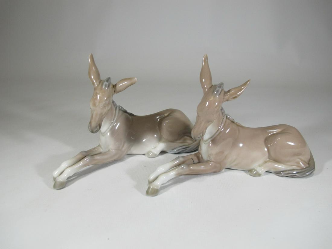 2 Vintage Lladro porcelain donkey statues (1 of 8)