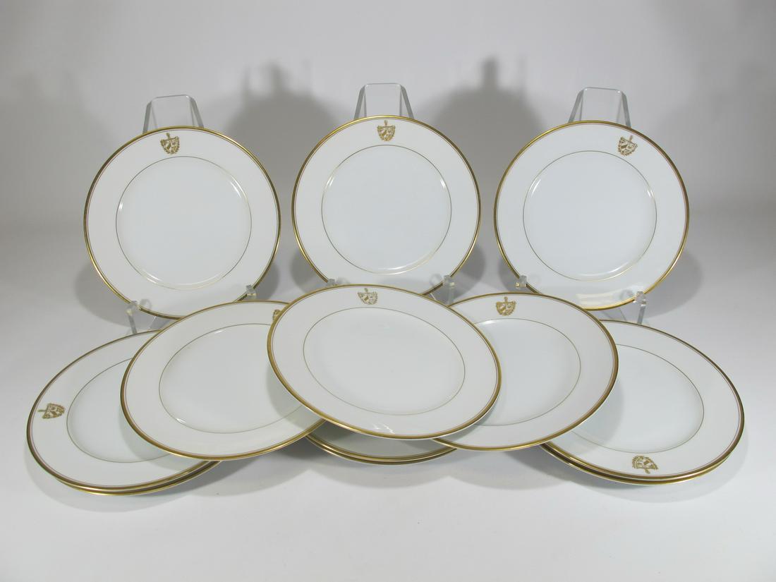 Set of 12 Cuban Presidential palace plates: Set of 12 Cuban Presidential palace plates. 7 11/16” diameter. Shipping in USA or International please contact for quote both UPS stores: 1) : David Reiser UPS store 1937 - 954-454-1131 auctions
