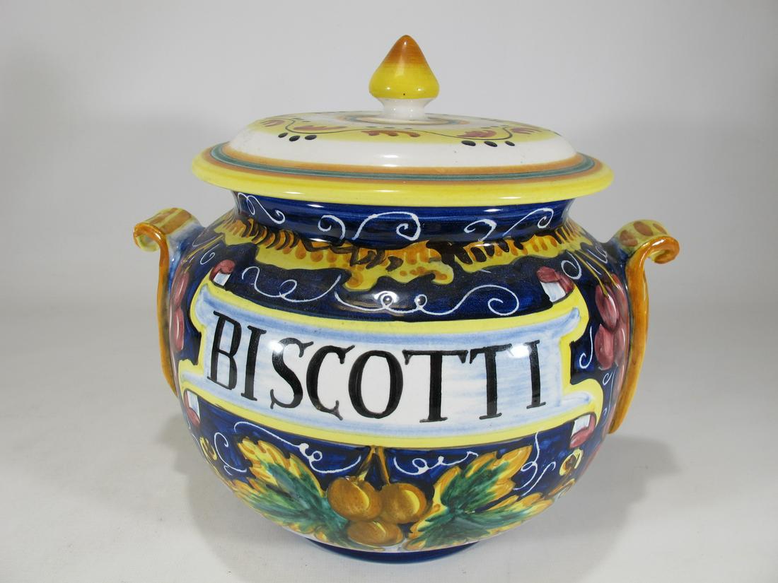 Italian Deruta pottery jar: Italian Deruta pottery jar. 9 1/4” H x 9 3/4” W.Shipping in USA or International please contact for quote both UPS stores: 1) : David Reiser UPS store 1937 - 954-454-1131 auctions1937@gmai