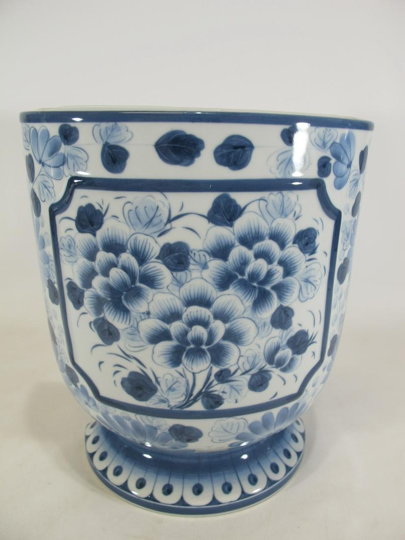 Maitland Smith porcelain wall planter: Maitland Smith porcelain wall planter. 11” H x 9 1/4” W x 4 1/4” D. Shipping in USA or International please contact for quote both UPS stores: 1) : David Reiser UPS store 1937 - 954-