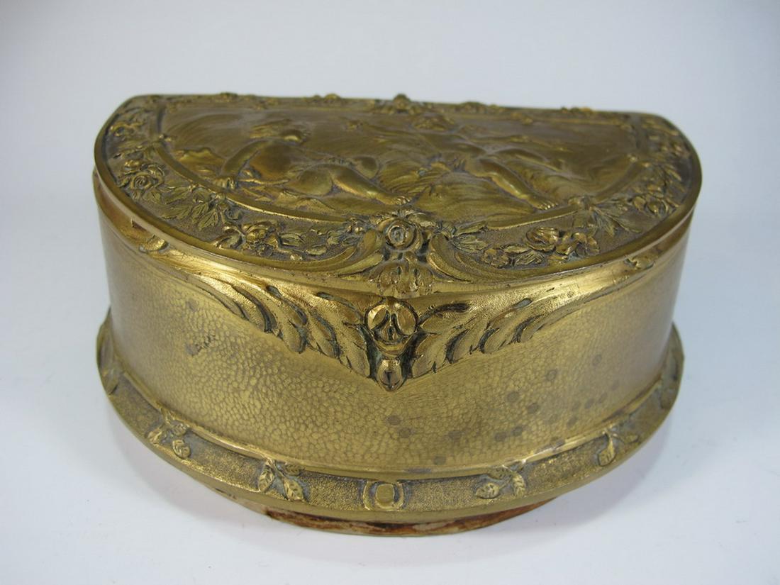 Antique French bronze jewelry box: Antique French bronze jewelry box. 3 1/4 in H x 7 in W x 4 1/4 in D. Shipping in USA or International please contact for quote both UPS stores: 1) : David Reiser UPS store 1937-754-263-0780, auctions1
