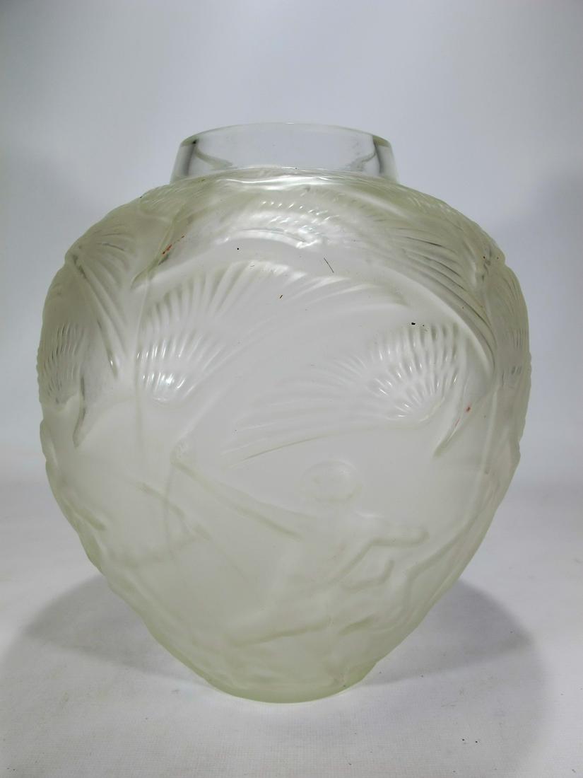 Signed R. Lalique archers glass vase (1 of 10)