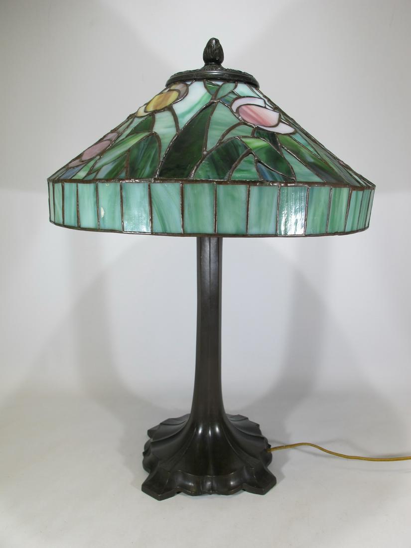 Modern Tiffany style slag glass table lamp (1 of 6)