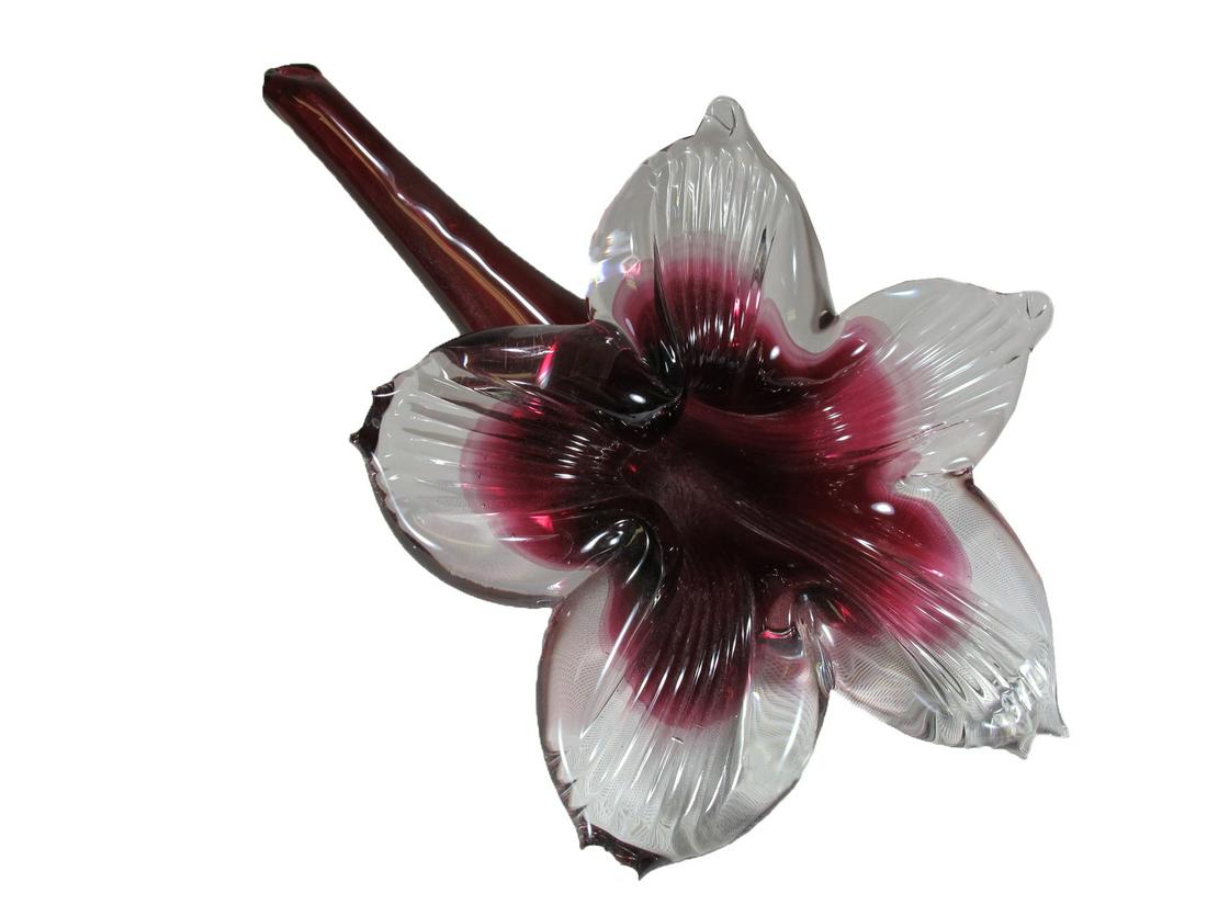 Signed Moretti flower blowing glass sculpture: Signed Moretti flower blowing glass sculpture. 9 5/8” H x 6 1/2” W x 2 1/4” D. ANY INVOICE OVER $ 2,000.00 WE WILL ACCEPT PAYMENTS ONLY THROUGH CHECK OR BANK WIRE TRANSFER, SAME FOR 