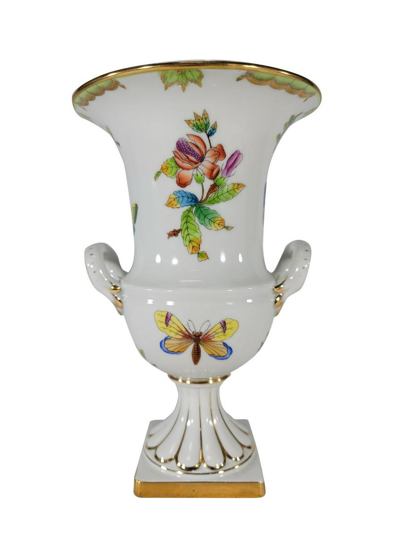 Herend, Hungary porcelain vase (1 of 5)