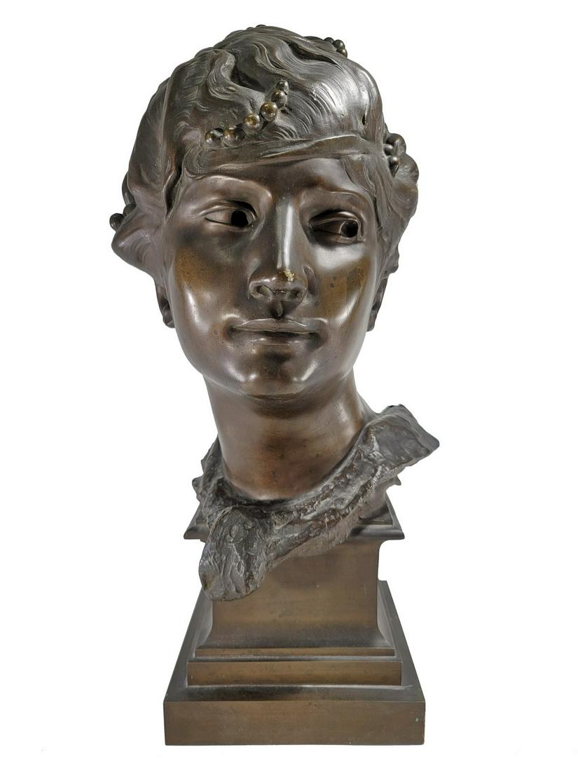 Antique European signed bronze bust (1 of 7)