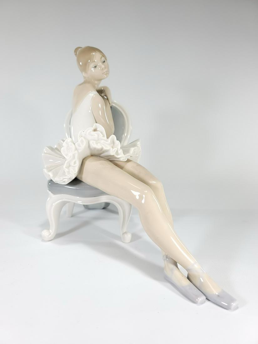 Lladro ballerina sitting on a chair porcelain (1 of 8)