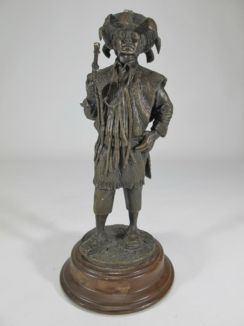 Vintage Chinese bronze man sculpture & wood base (1 of 7)