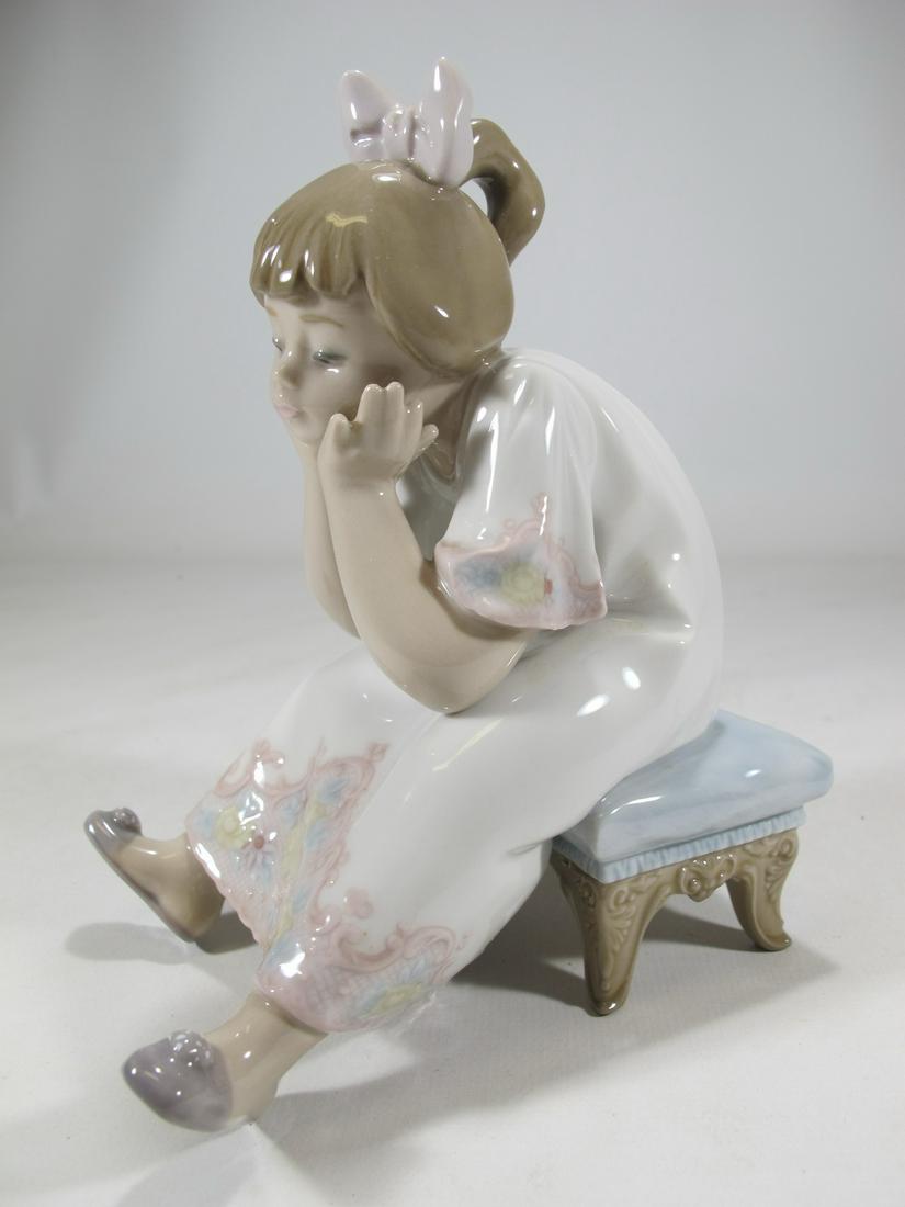 Lladro 5649 Nothing to do porcelain statue: Lladro 5649 Nothing to do porcelain statue. Sculptor: Antonio Ramos and without box. 6” H x 4 3/4” W x 3 1/2” D. ANY INVOICE OVER $ 2,000.00 WE WILL ACCEPT PAYMENTS ONLY THROUGH CHEC