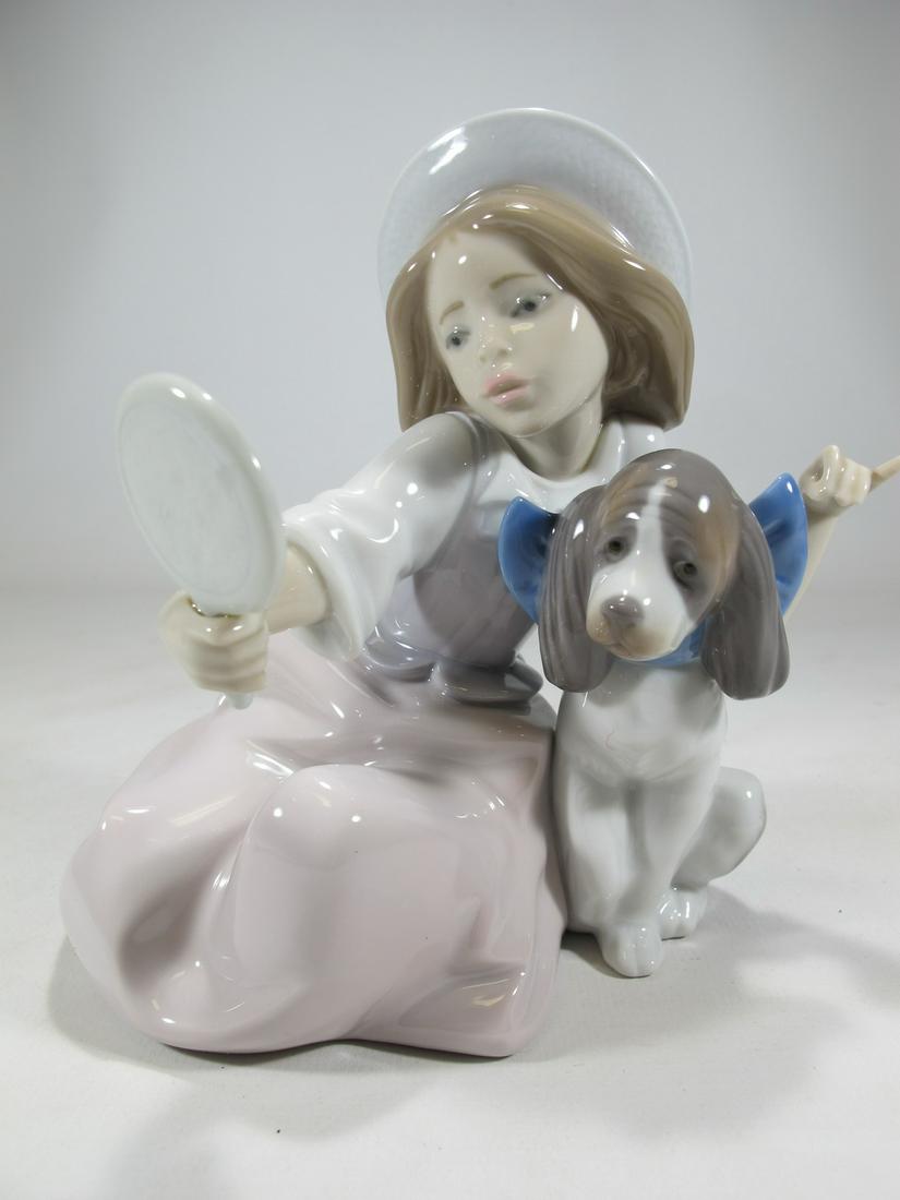 Lladro 5468 Who is the Fairest porcelain statue (1 of 9)