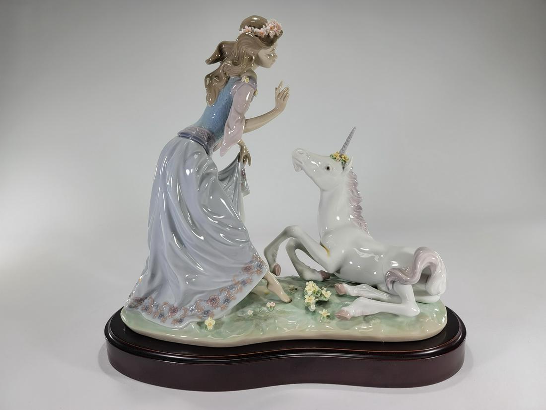 Lladro 1755 The Princess and the Unicorn by Joan (1 of 4)