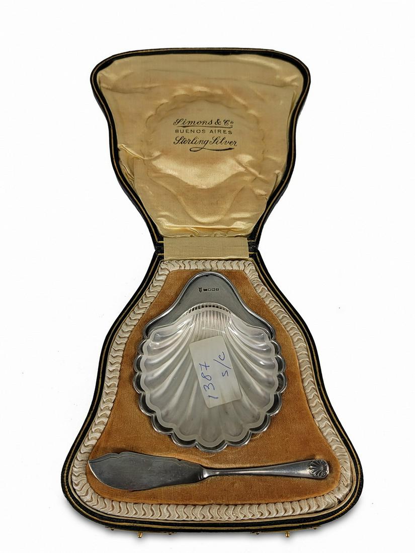 English Sterling silver shell caviar server with knife (1 of 6)