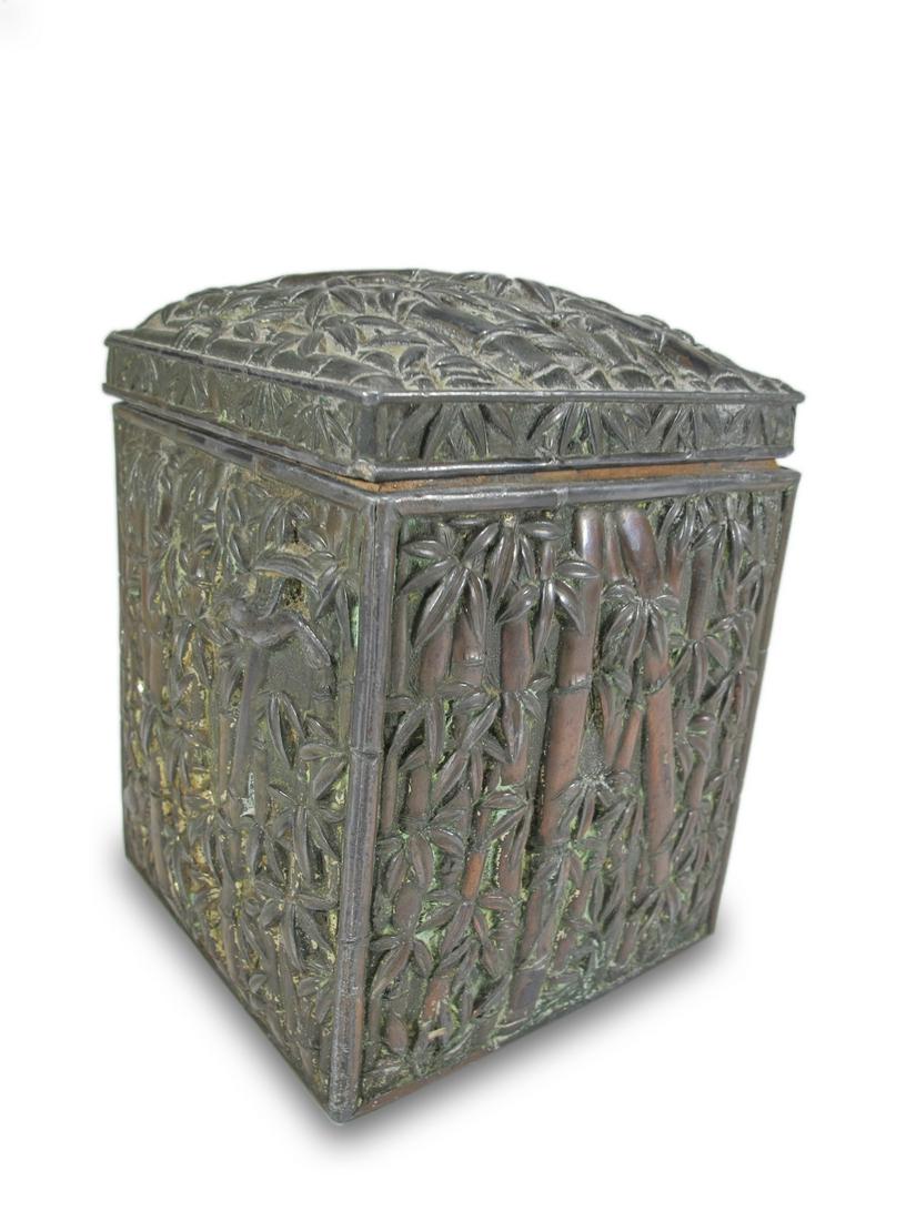 Antique Japanese spelter cigar box (1 of 10)