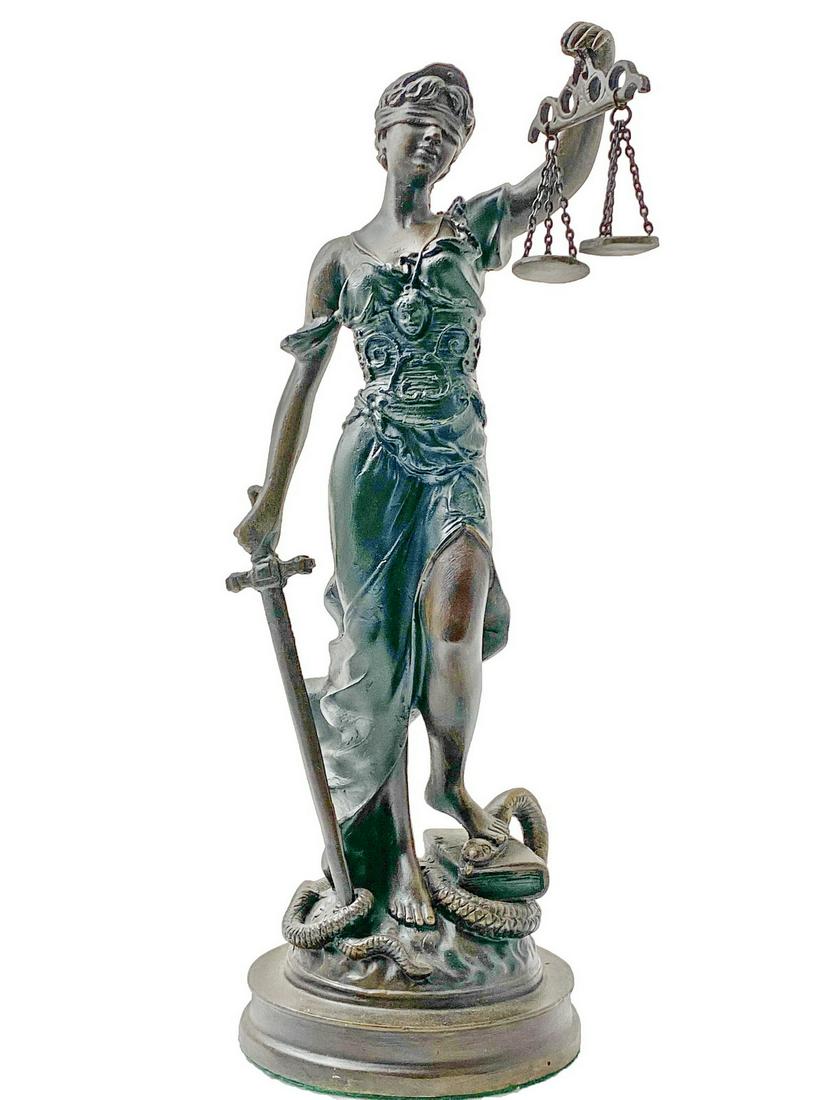 Vinatge French spelter statue of justice (1 of 6)
