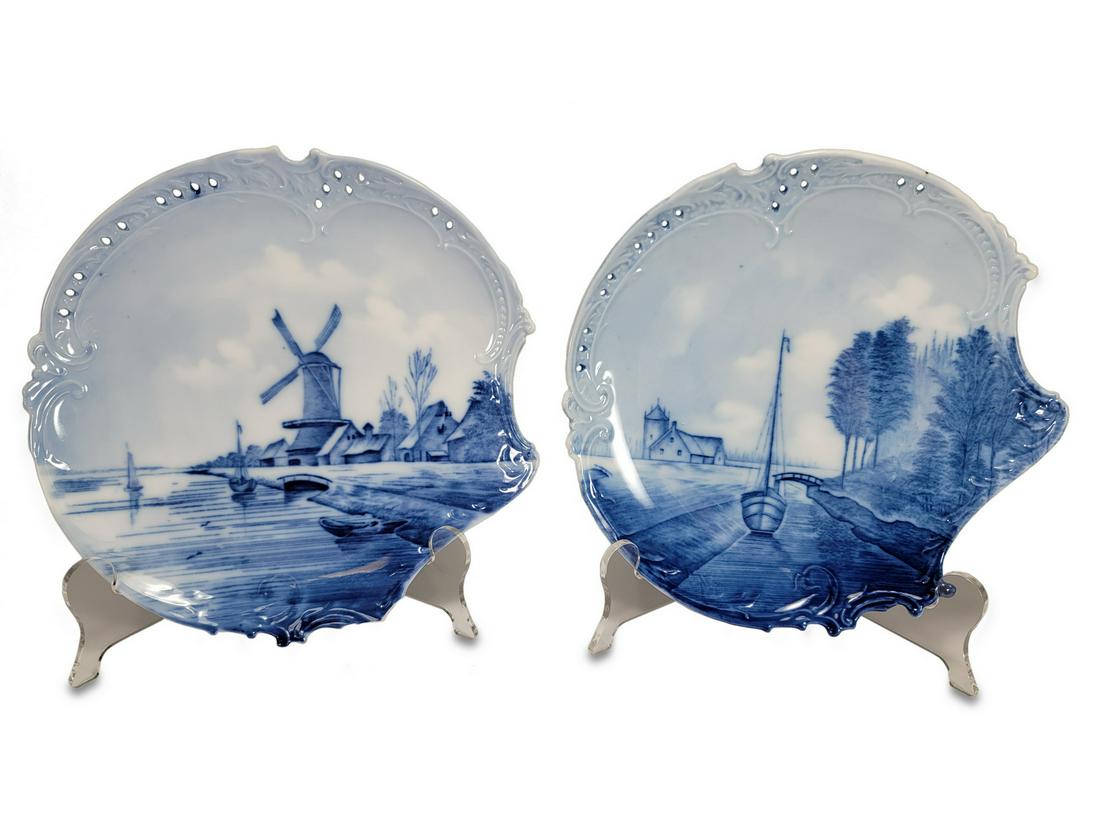 Vintage pair of Dutch Delft porcelain plates (1 of 5)