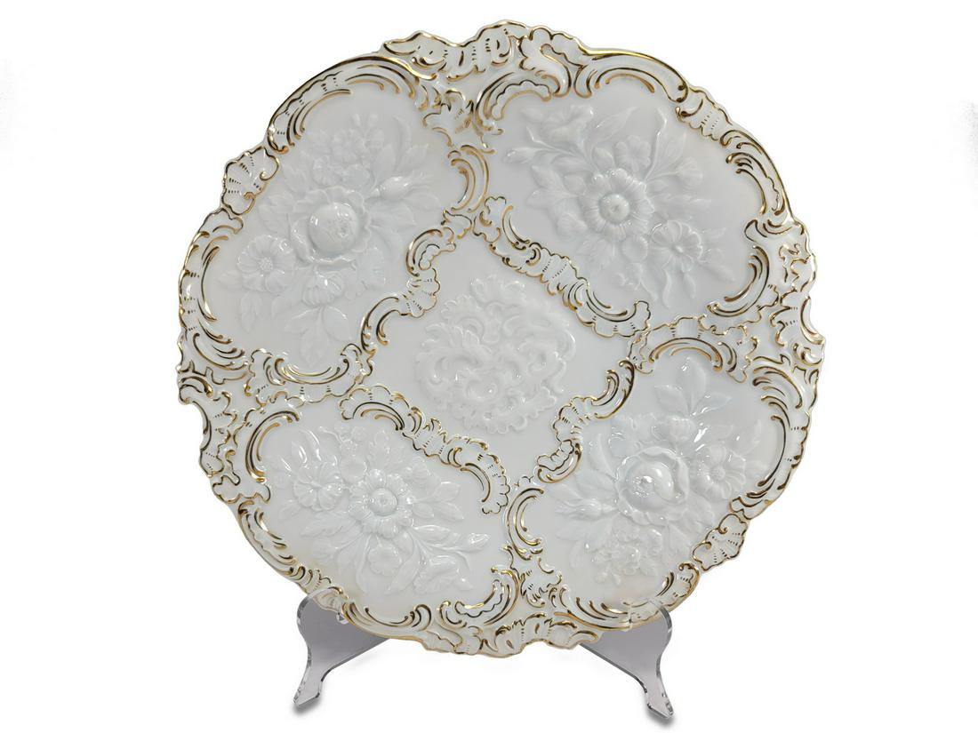 German Meissen porcelain plate: German Meissen porcelain plate. 1 3/4” H x 10 3/4” W. ANY INVOICE OVER $ 2,000.00 WE WILL ACCEPT PAYMENTS ONLY THROUGH CHECK OR BANK WIRE TRANSFER, SAME FOR INTERNATIONAL BUYERS. IF YOU PA