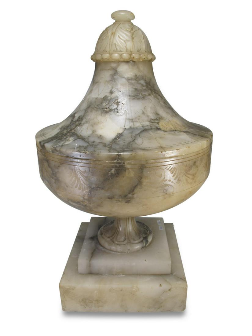 Art Deco French alabaster lamp (1 of 8)