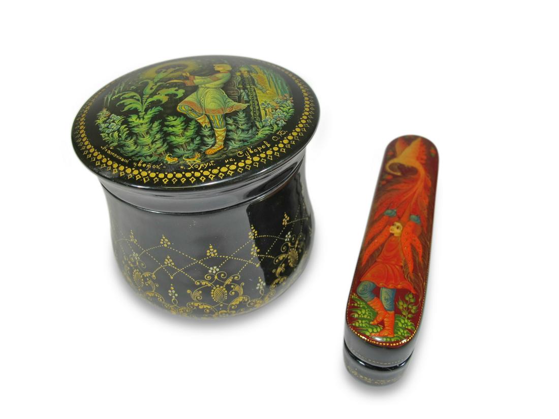 2 Russian small lacquer painted boxes (1 of 9)