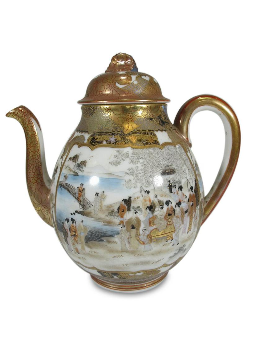 Antique Japanese Satsuma teapot (1 of 7)