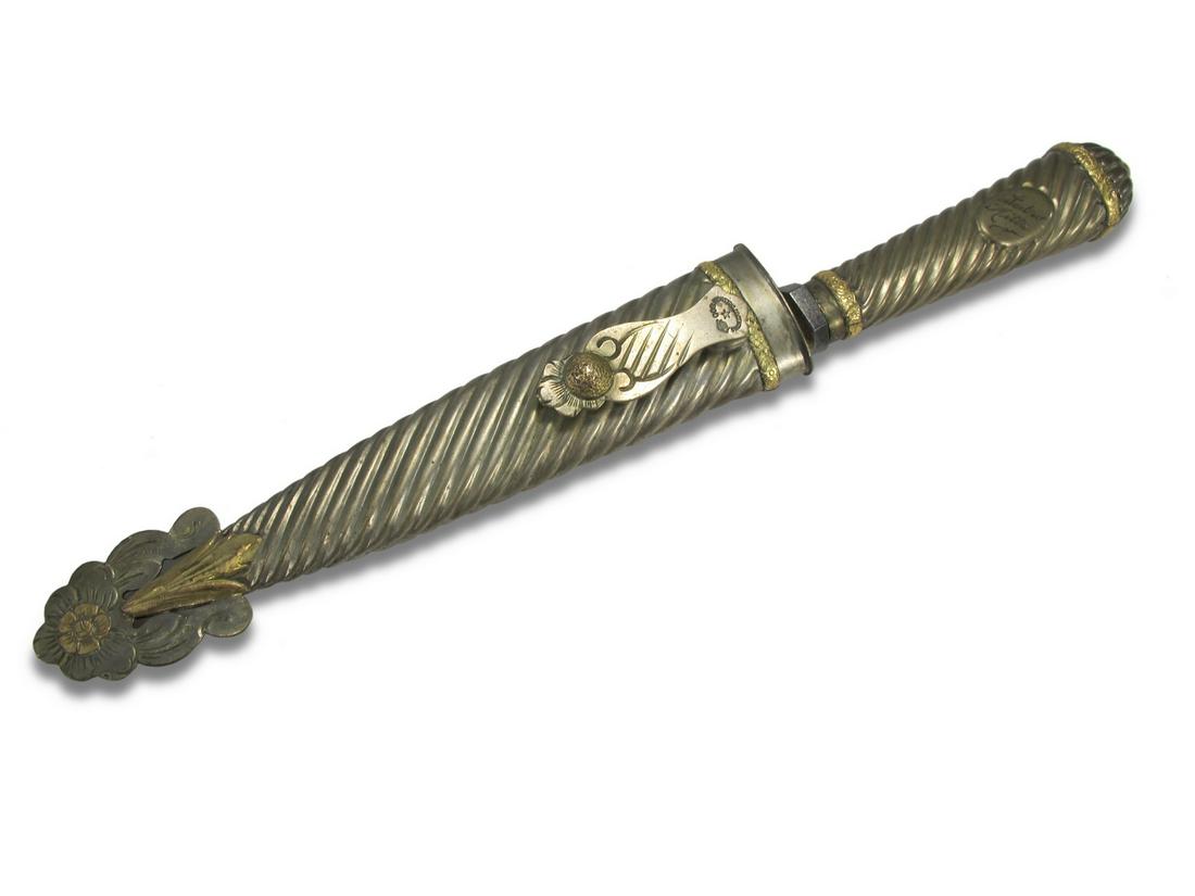 Vintage Argentinian Gaucho 800 silver knife (1 of 7)