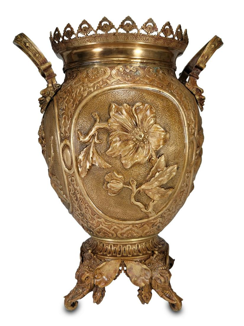 Antique Oriental bronze vase (1 of 5)