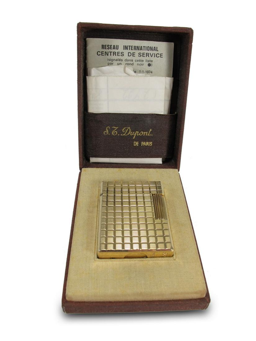 Vintage St Dupont lighter in a box (1 of 5)