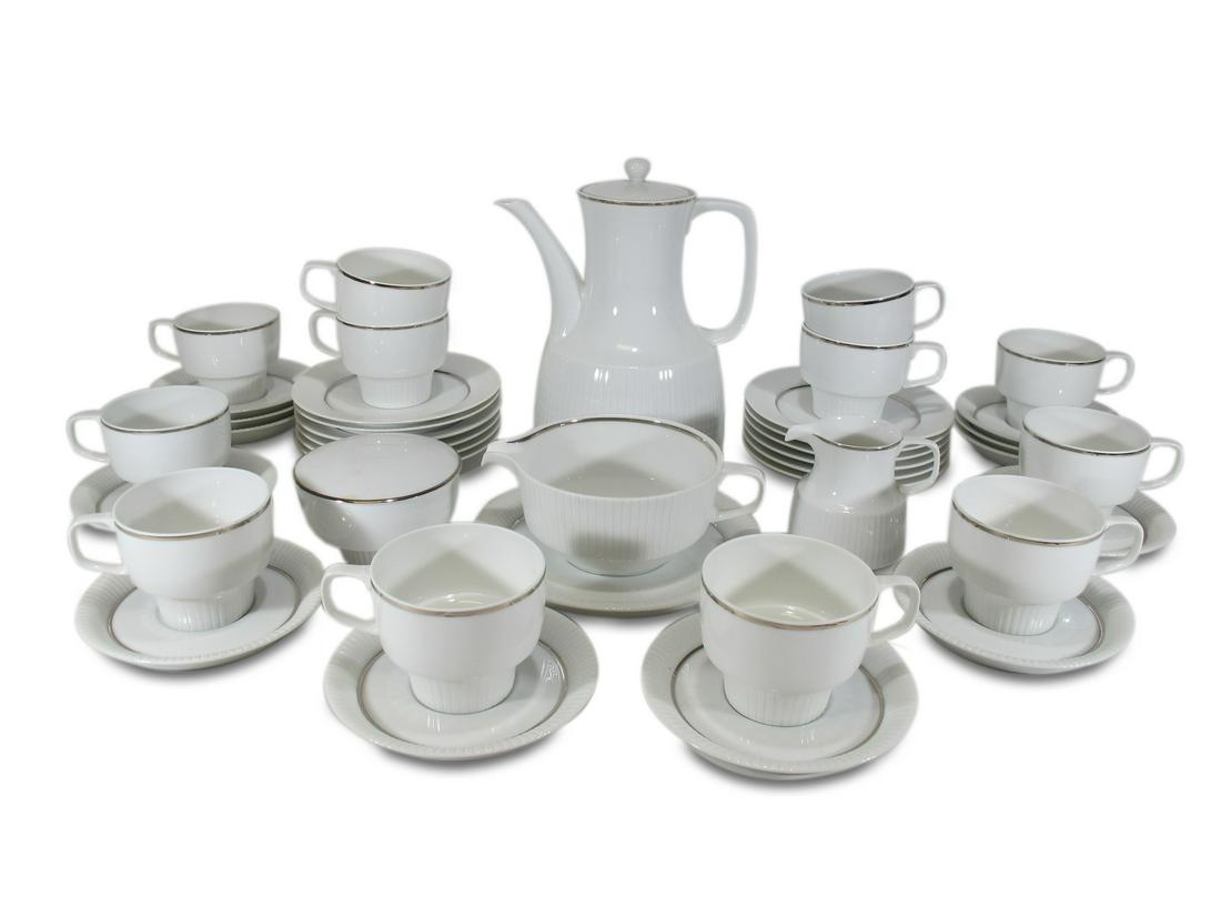 Rosenthal coffeepot set of 41 porcelain pcs (1 of 11)