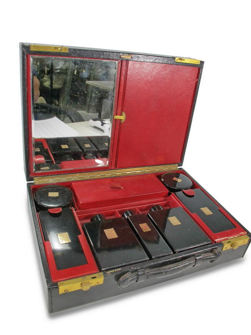 French Brevete vanity set case (1 of 8)