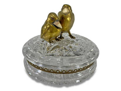 Antique French bronze birds & crystal box: Antique French bronze birds & crystal box. 6 1/4 H x 6 3/4 W. ANY INVOICE OVER $ 2,000.00 WE WILL ACCEPT PAYMENTS ONLY THROUGH CHECK OR BANK WIRE TRANSFER, SAME FOR INTERNATIONAL BUYERS. IF YOU PAY