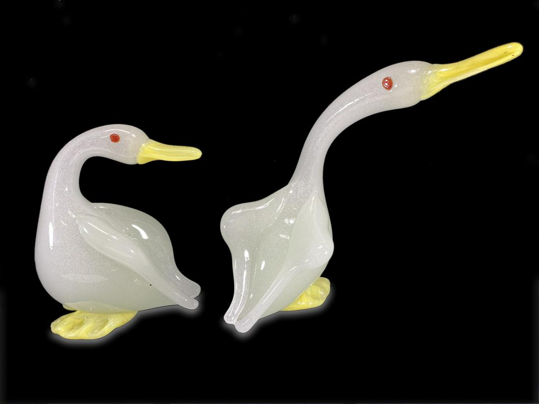 Vintage Italian Murano glass pairof ducks (1 of 4)