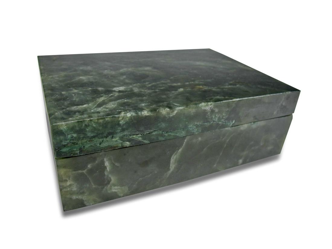 Vintage green hard stone box (1 of 4)