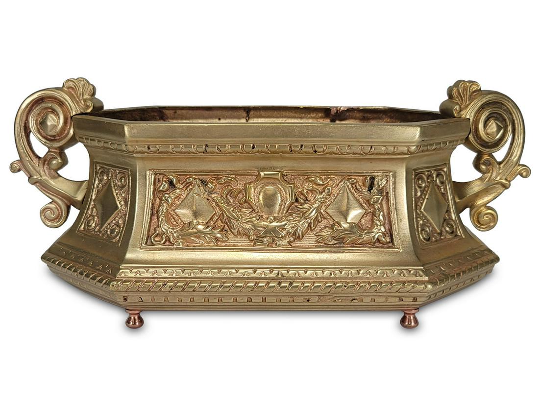 Antique French gilt bronze centerpiece: Antique French gilt bronze centerpiece. 6 7/8 H x 17 1/8 W x 7 7/8 D. TO SHIP THIS ITEM IN USA OR INTERNATIONAL, PLEASE CONTACT THE SHIPPERS : 1) UPS store1937- David Reiser -754-263-0780, auctions193