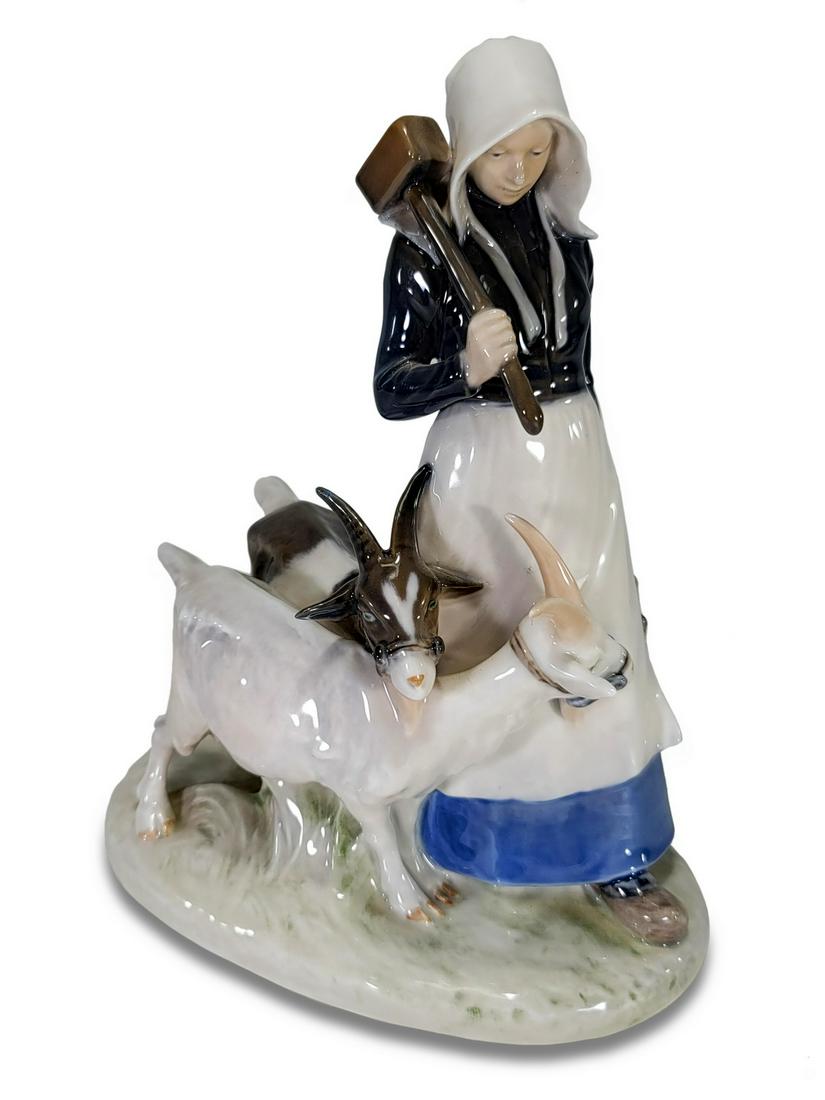 Royal Copenhagen porcelain statue (1 of 7)