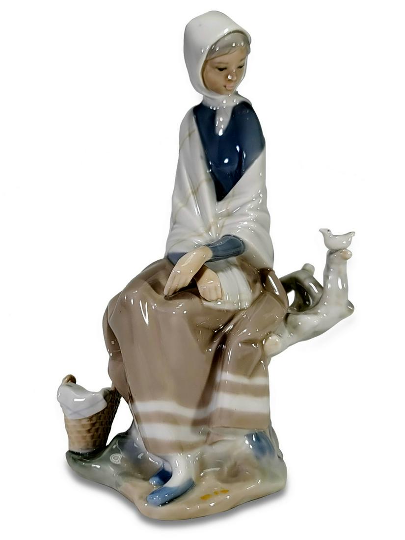 Lladro New Shepherdess porcelain (1 of 6)