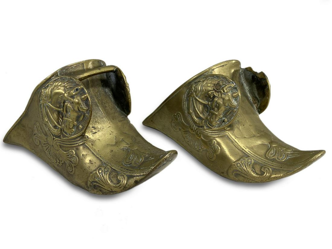 Antique Spanish Colonial bronze shoes: Antique Spanish Colonial bronze shoes. 5 H x 10 W x 5 D. TO SHIP THIS ITEM IN USA OR INTERNATIONAL, PLEASE CONTACT THE SHIPPERS : 1) UPS store1937- David Reiser -754-263-0780, auctions1937@gmail.com, 
