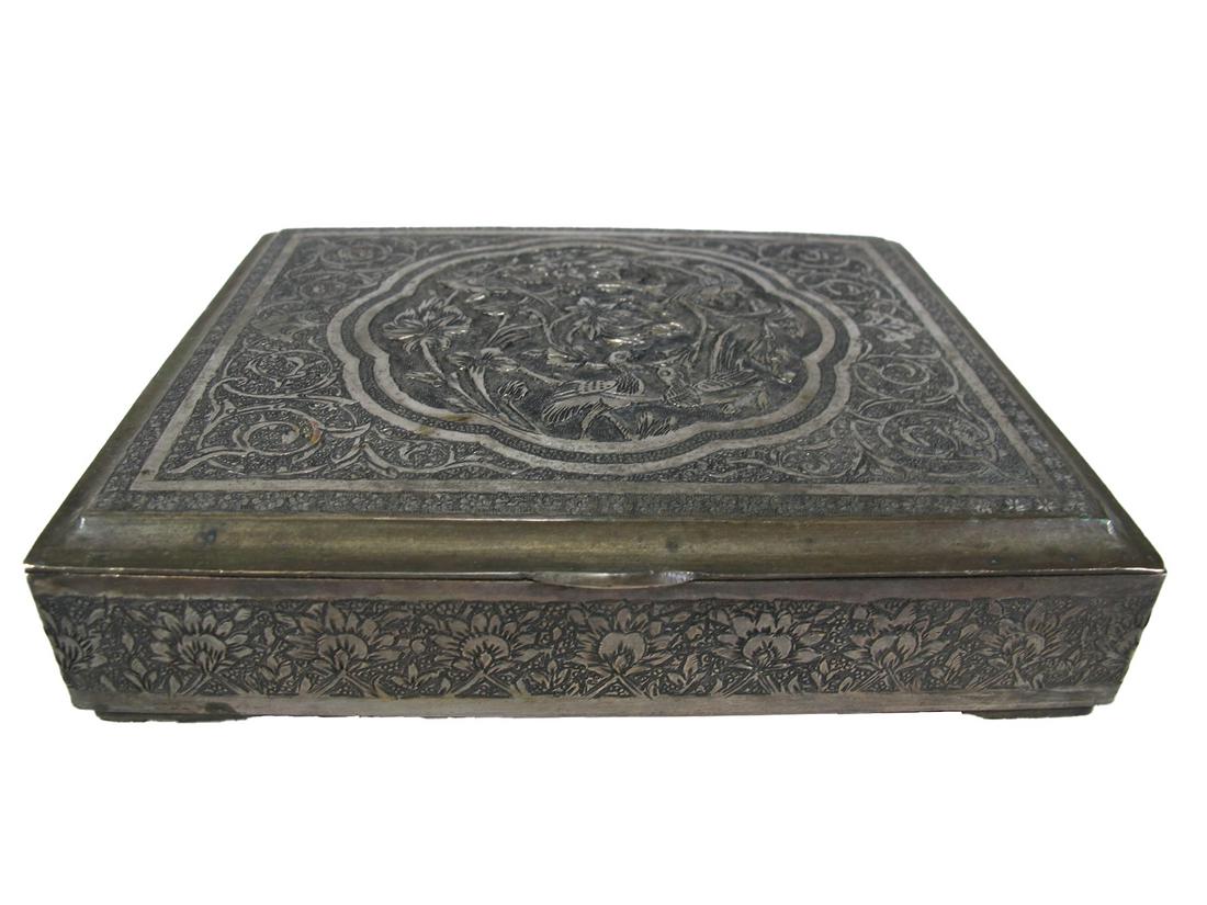 Antique engraved silverplated box (1 of 10)