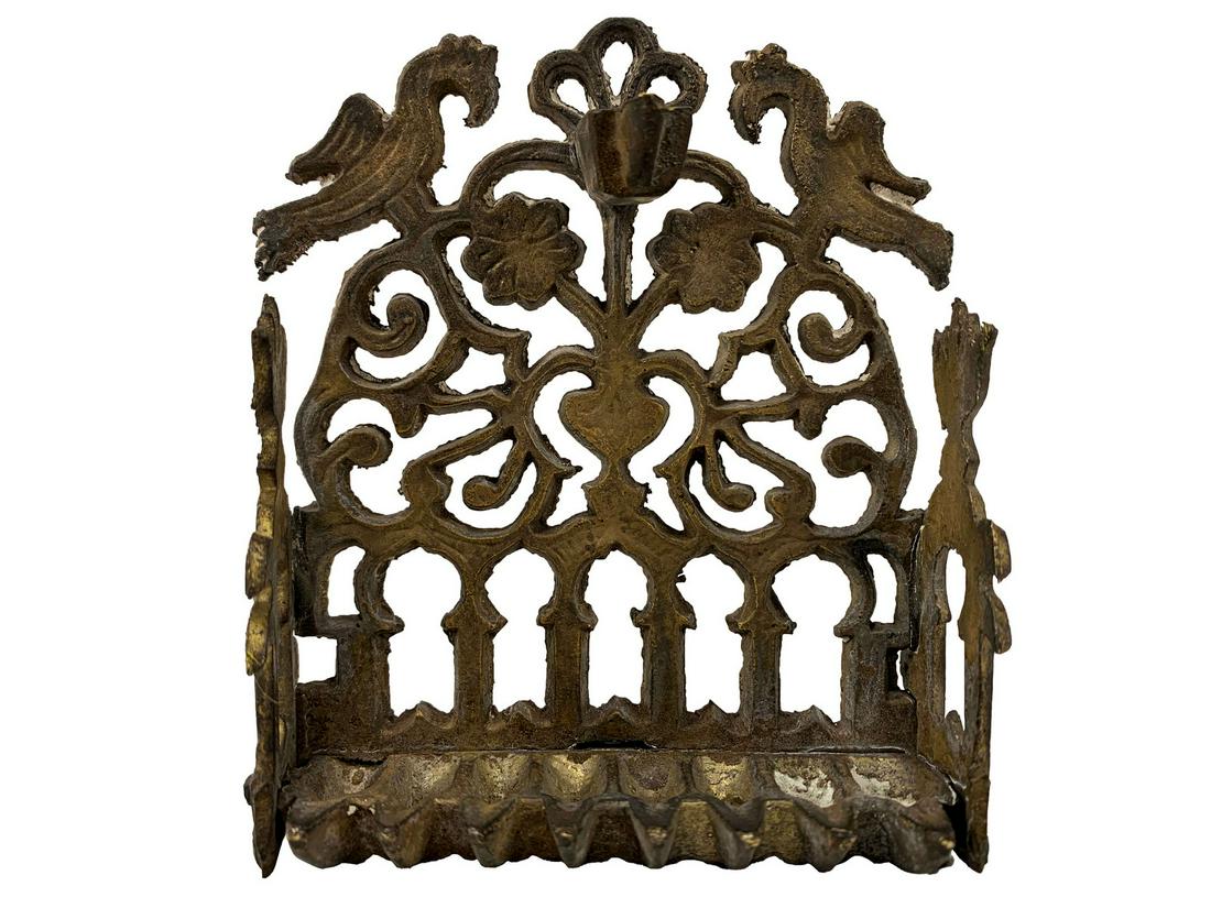 Cast iron bird feeder for garden (1 of 3)