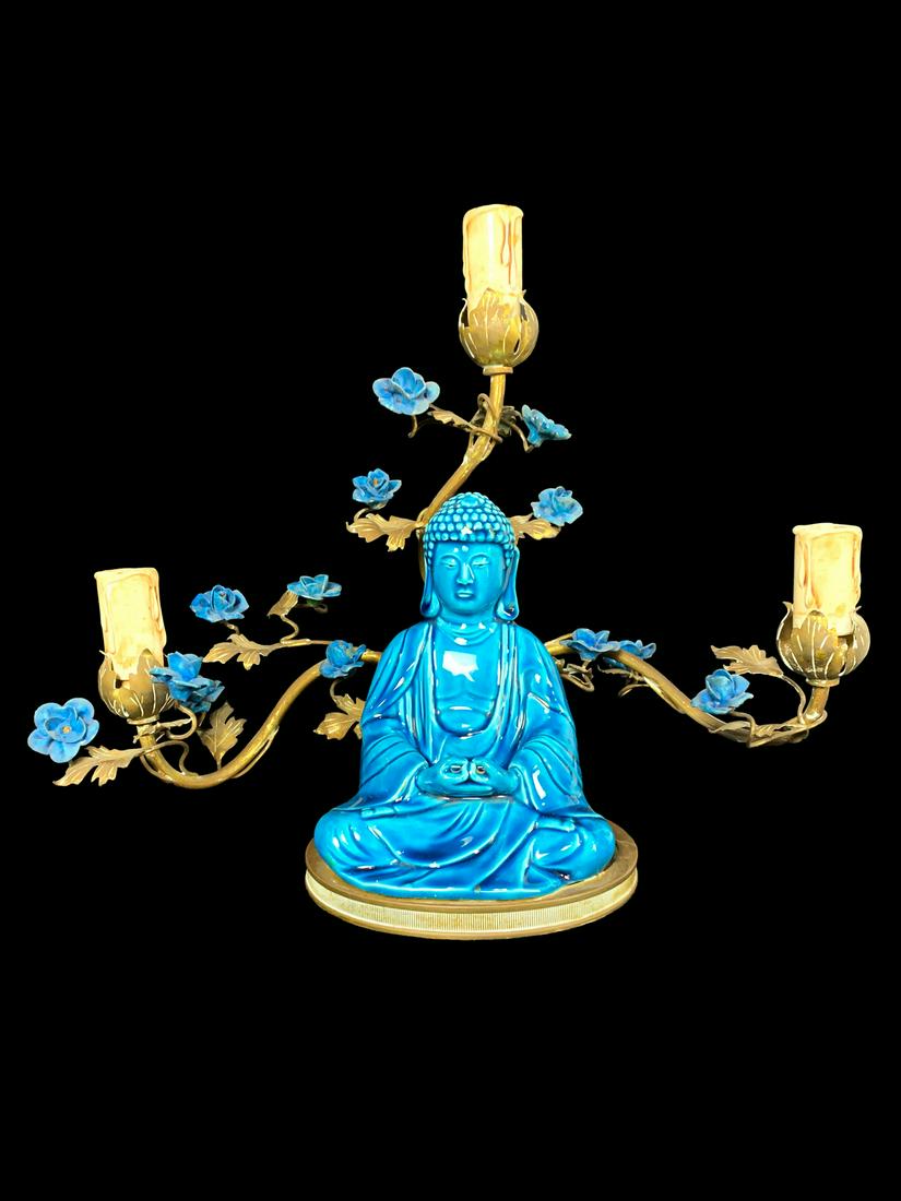Antique Chinese porcelain & bronze lamp: Antique Chinese porcelain & bronze lamp. 12 H x 13 1/2 W x 7 D. TO SHIP THIS ITEM IN USA OR INTERNATIONAL, PLEASE CONTACT THE SHIPPERS : 1) UPS store1937- David Reiser -754-263-0780, auctions1937@gmai