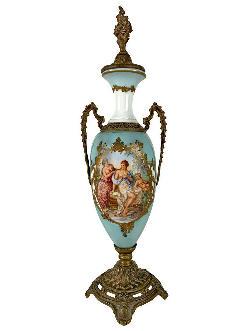 Antique French porcelain & bronze urn: Antique French porcelain & bronze urn. 17 1/8 H x 5 1/8 W x 3 3/4 D. TO SHIP THIS ITEM IN USA OR INTERNATIONAL, PLEASE CONTACT THE SHIPPERS : 1) UPS store1937- David Reiser -754-263-0780, auctions1937
