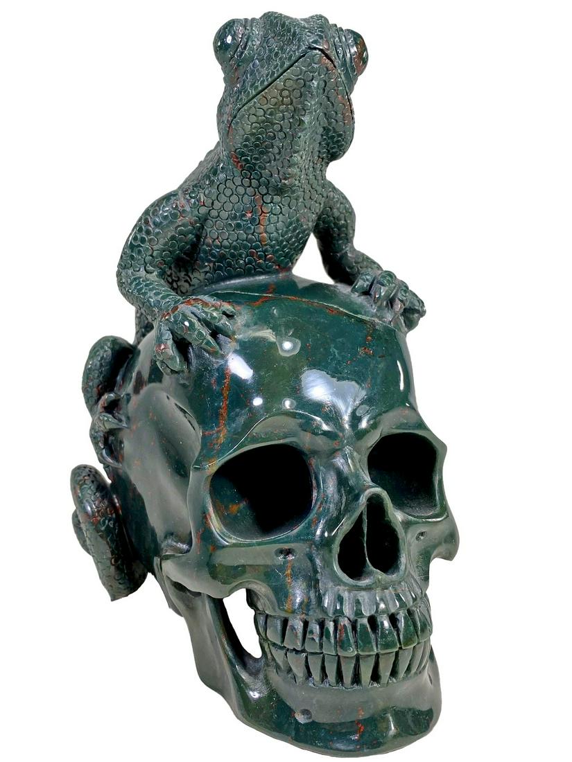 Green stone Chameleon & Skull sculpture (1 of 6)