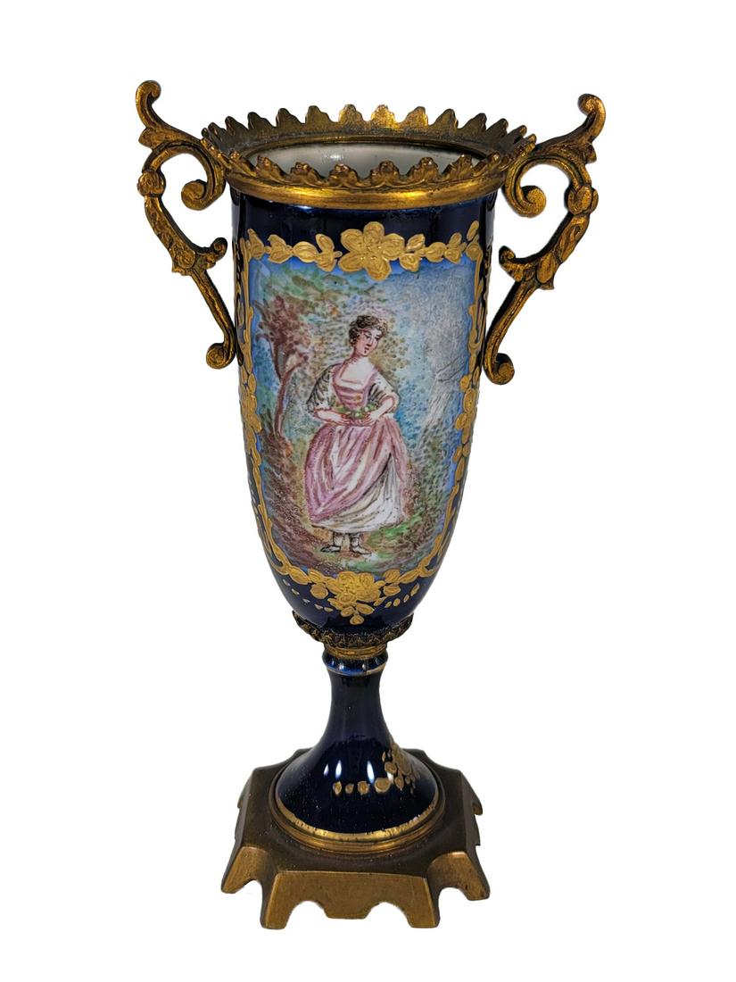 French Sevres small porcelain & bronze vase: French Sevres small porcelain & bronze vase. 7 1/8 x 3 5/8 x2 1/2 in. TO SHIP THIS ITEM IN USA OR INTERNATIONAL, PLEASE CONTACT THE SHIPPERS : 1) UPS store1937- David Reiser -754-263-0780, auctions193