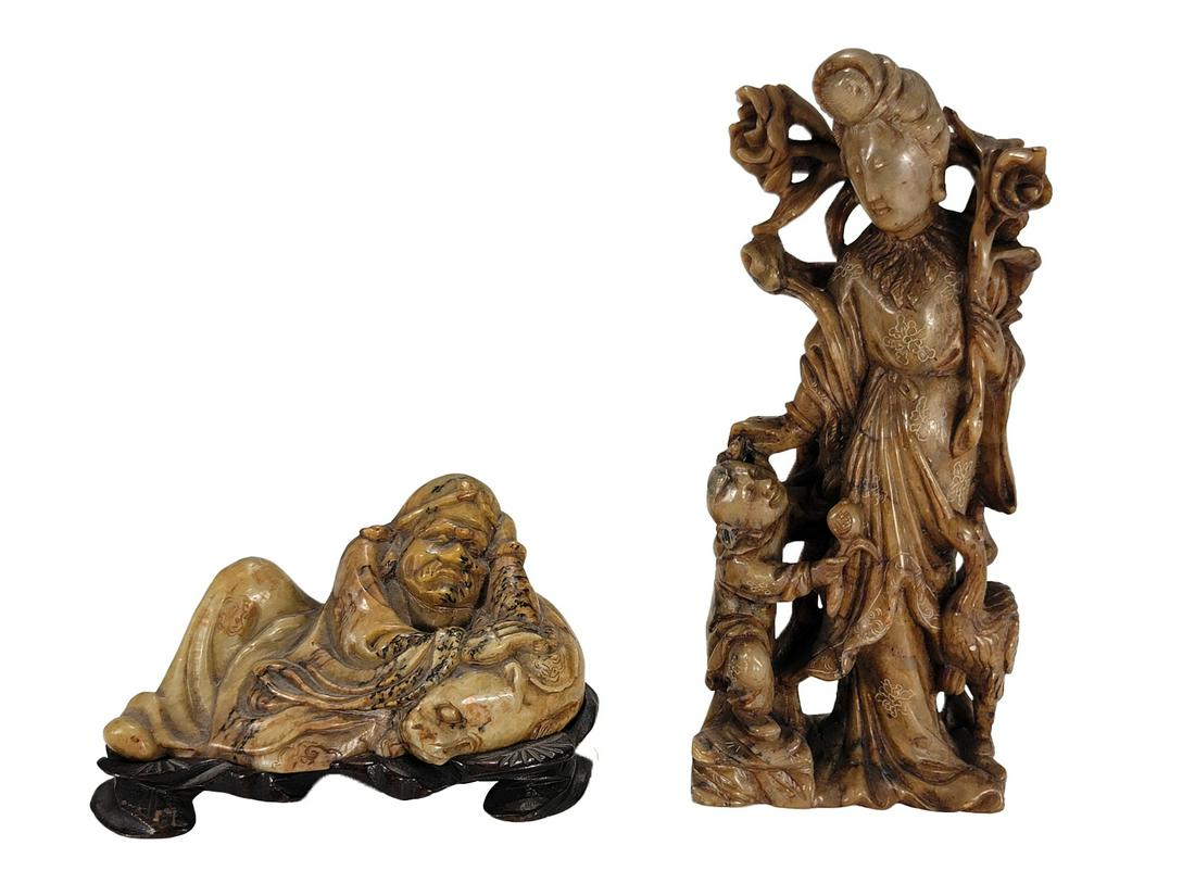 2 Chinese Soap Stone Sculptures: 2 Chinese Soap Stone Sculptures. Bigger: 6 1/8 x 2 5/8 x 1 1/4 in. TO SHIP THIS ITEM IN USA OR INTERNATIONAL, PLEASE CONTACT THE SHIPPERS : 1) UPS store1937- David Reiser -754-263-0780, auctions1937@g