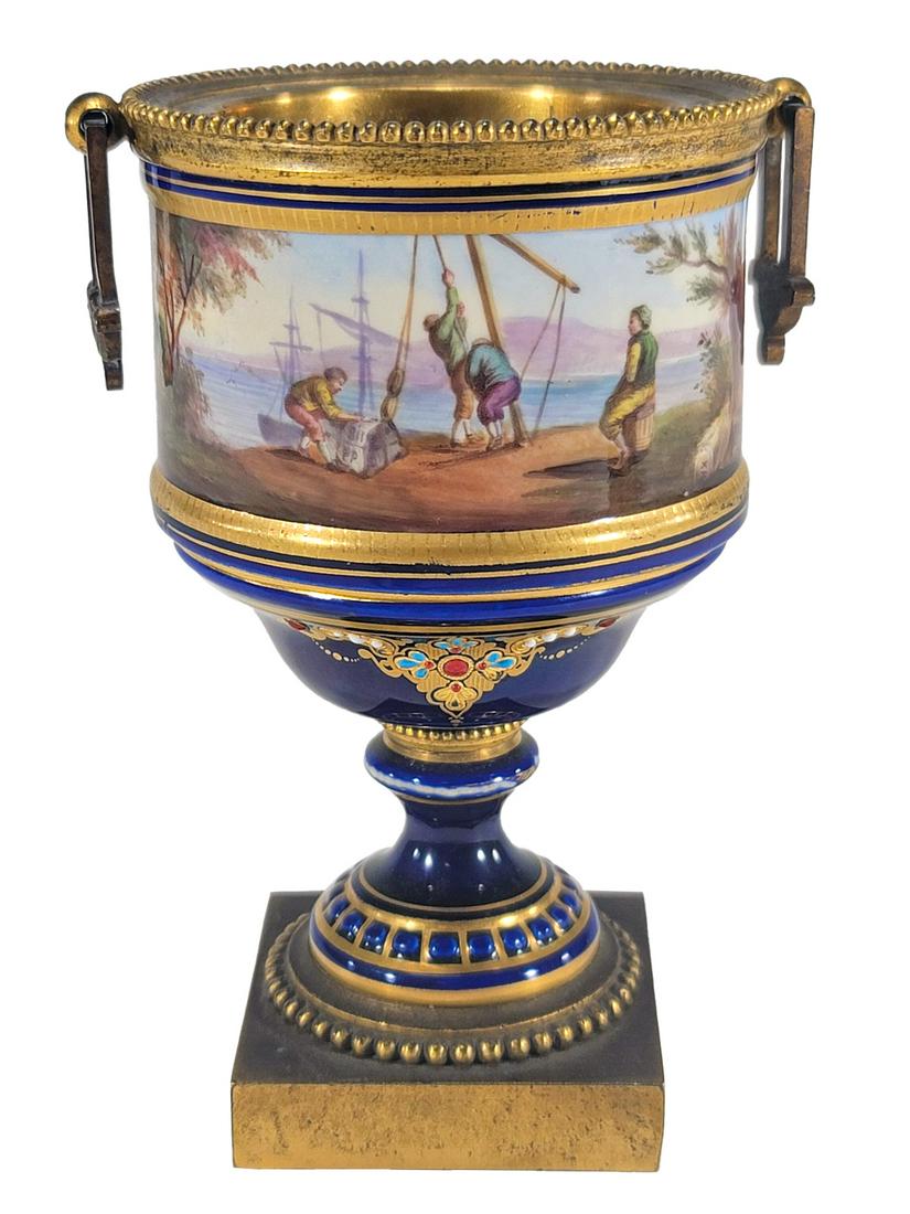 Antique French Porcelain & Bronze Urn: Antique French Porcelain & Bronze Urn. 4 3/4 x 3 1/8 in. TO SHIP THIS ITEM IN USA OR INTERNATIONAL, PLEASE CONTACT THE SHIPPERS : 1) UPS store1937- David Reiser -754-263-0780, auctions1937@gmail.com, 