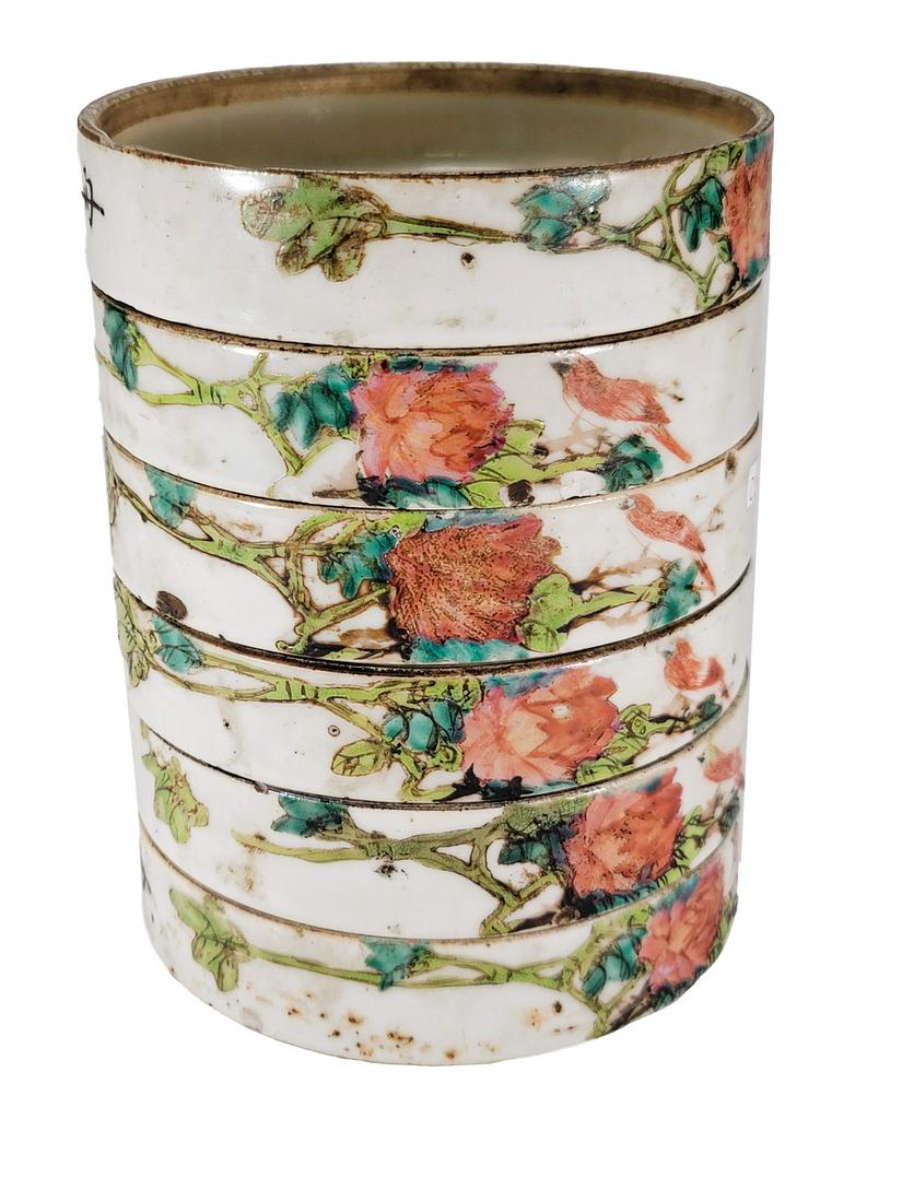 Vintage Chinese Porcelain Lunch Boxes: Vintage Chinese Porcelain Lunch Boxes. 6 /12 x 4 7/8 in. TO SHIP THIS ITEM IN USA OR INTERNATIONAL, PLEASE CONTACT THE SHIPPERS : 1) UPS store1937- David Reiser -754-263-0780, auctions1937@gmail.com,