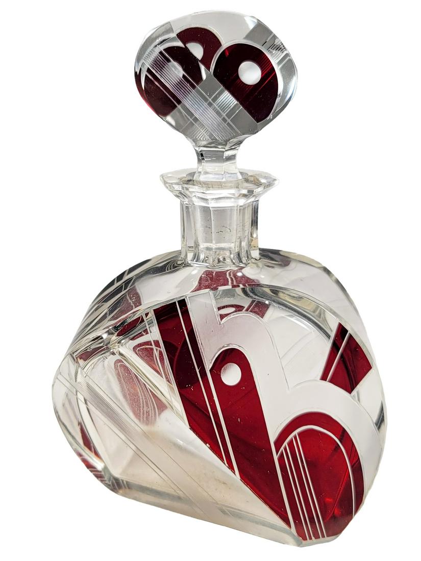 Art Deco Glass Perfurm Bottle: Art Deco Glass Perfurm Bottle. 6 5/8 x 4 3/8 x 3 1/4 in. TO SHIP THIS ITEM IN USA OR INTERNATIONAL, PLEASE CONTACT THE SHIPPERS : 1) UPS store1937- David Reiser -754-263-0780, auctions1937@gmail.com, 