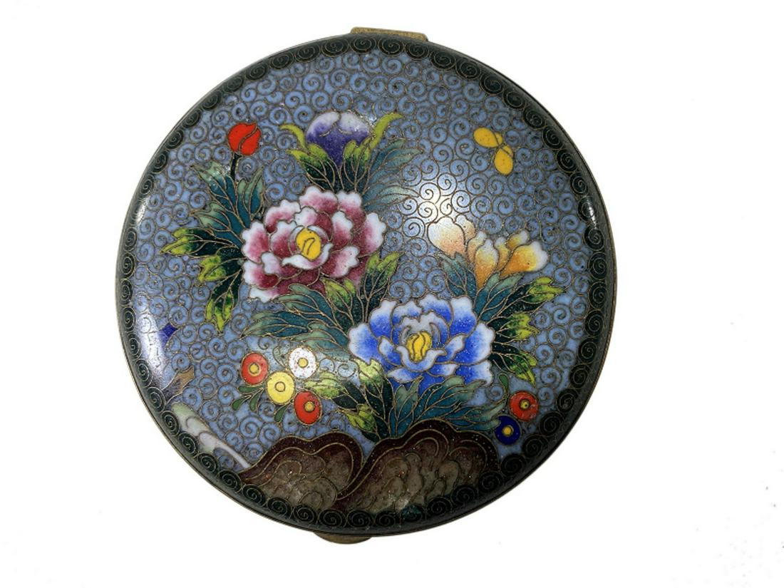Vintage Chinese Cloisonne powder box (1 of 4)