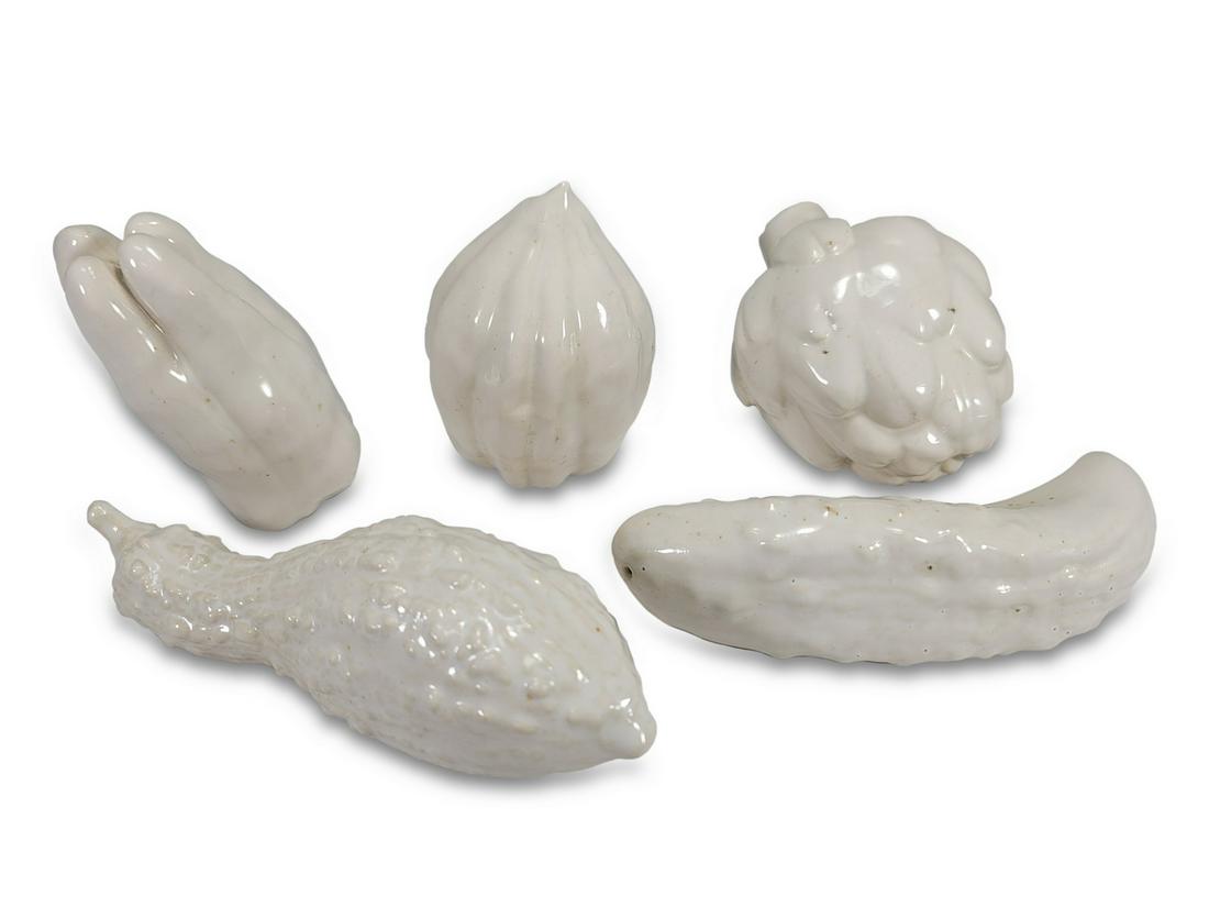 Set of 5 ceramic vegetables sculptures (1 of 3)