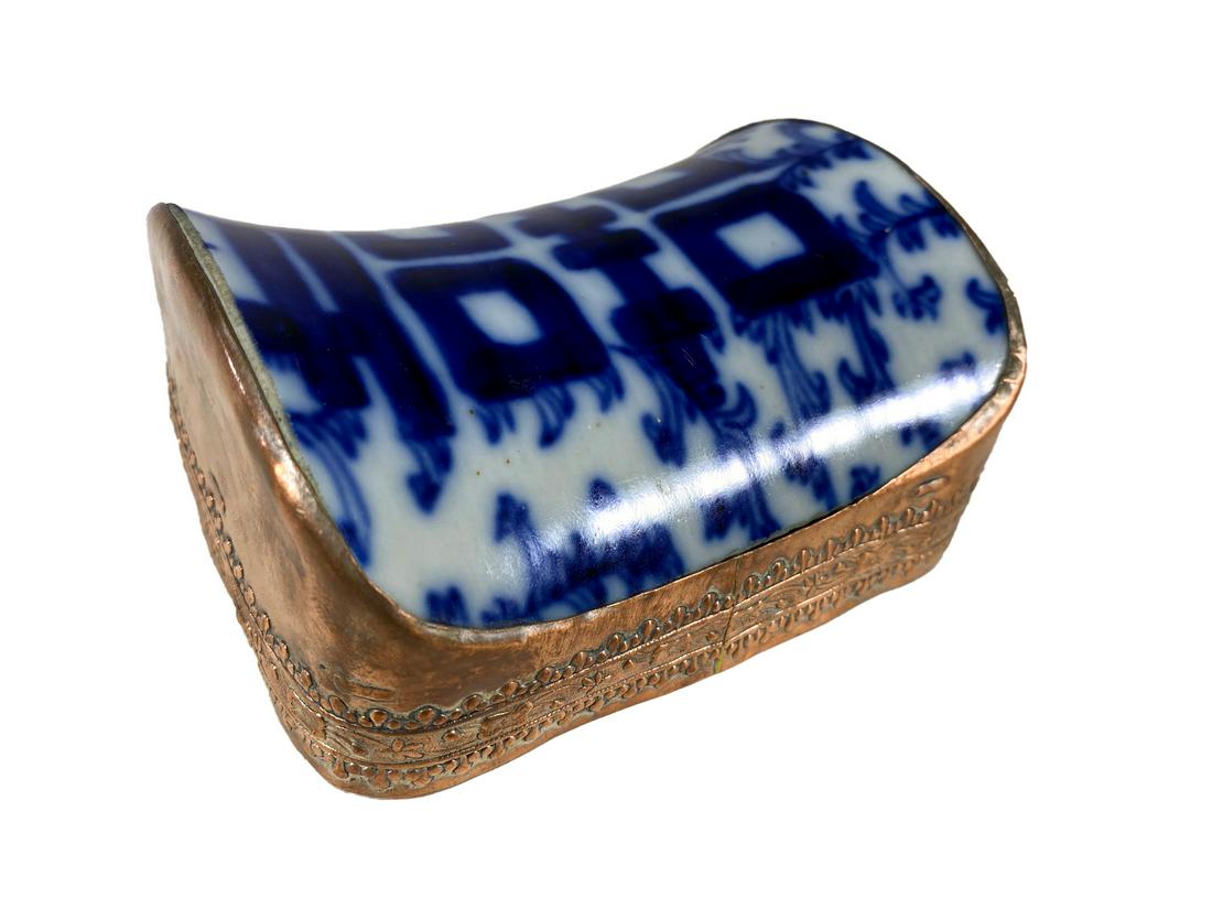 Antique Chinese Porcelain & Copper Pillow: Antique Chinese Porcelain & Copper Pillow. 2 x 4 3/4 x 3 5/8 in. TO SHIP THIS ITEM IN USA OR INTERNATIONAL, PLEASE CONTACT THE SHIPPERS : 1) UPS store1937- David Reiser -754-263-0780, auctions1937@gma