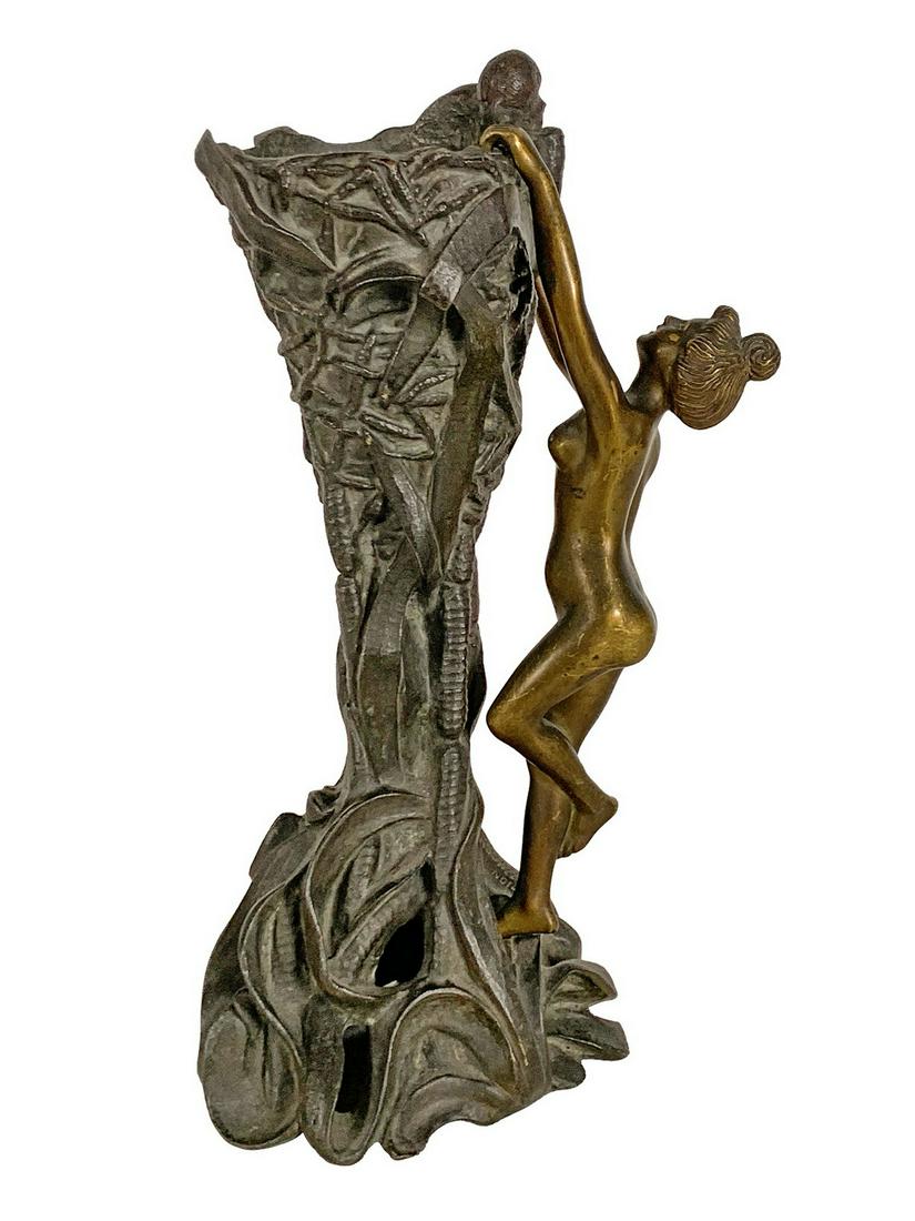 Charles Emile JONCHERY (1873-1937) French bronze vase: Charles Emile JONCHERY (1873-1937) French bronze vase. J. Mazzucchelli foundry. 12 1/4 x 6 1/2 x 4 1/2 in. TO SHIP THIS ITEM IN USA OR INTERNATIONAL, PLEASE CONTACT THE SHIPPERS : 1) UPS store1937- Da