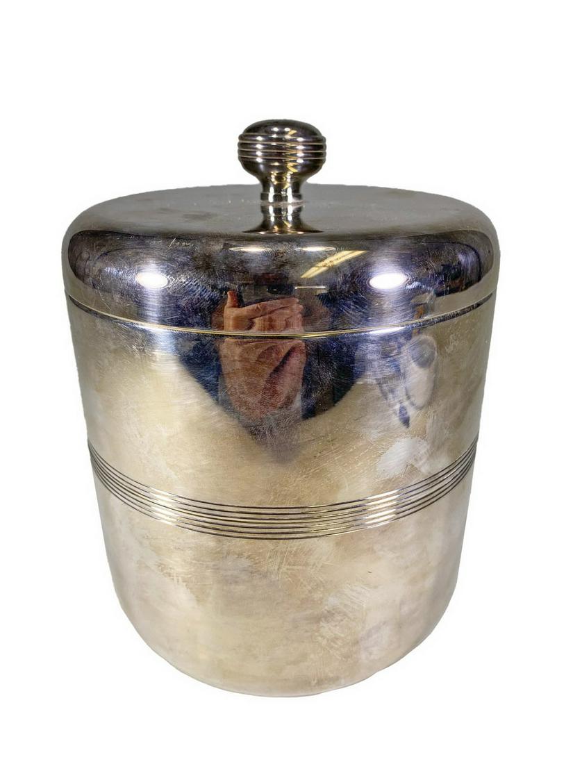 Vintage French Christofle Ice Cooler: Vintage French Christofle Ice Cooler. 6 7/8 x 5 1/2 in. TO SHIP THIS ITEM IN USA OR INTERNATIONAL, PLEASE CONTACT THE SHIPPERS : 1) UPS store1937- David Reiser -754-263-0780, auctions1937@gmail.com, 2